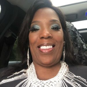 Meet your Posher, Shirley